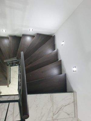 Treppenhaus mit LEDs