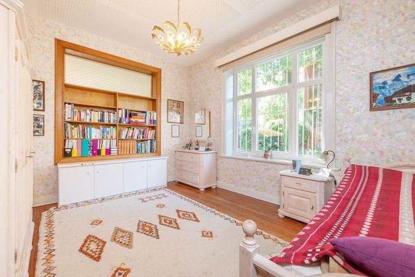 Eines der Schlafzimmer im Erdgeschoss