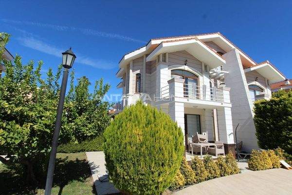 3-Bedroom House in a Complex with Pool in Belek Antalya