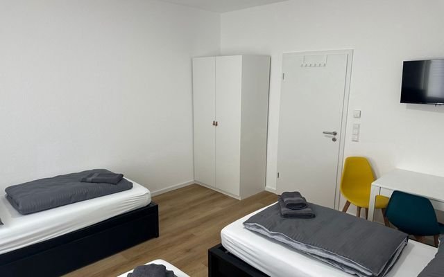 WG Zimmer Stuttgart Obertürkheim Zimmer 4 bei urbanbnb 3.jpeg