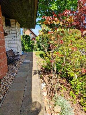 Sitzgelegenheit vor dem Haus