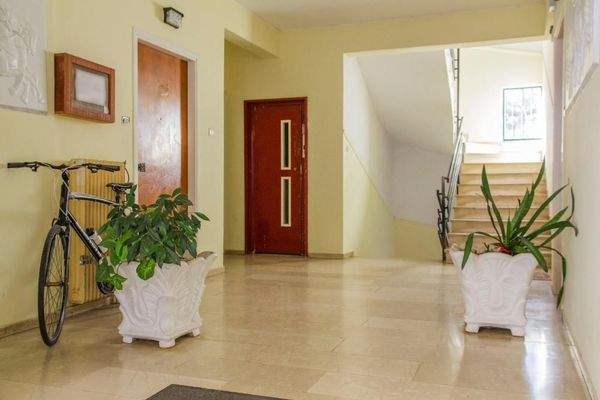 Kreta, Chania: Renovierte und voll möblierte Wohnung im Zentrum zu verkaufen