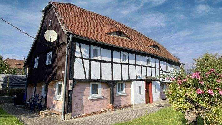 Front- und Seitenansicht