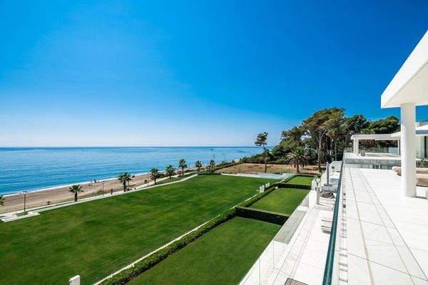 Photo: Penthouse in Estepona