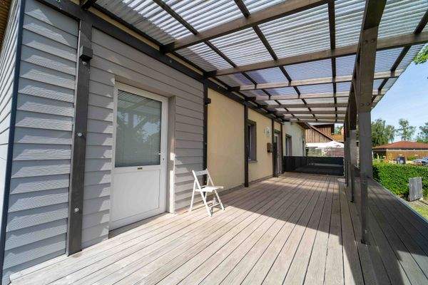 Außenansicht + Garten