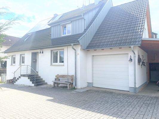 Garage und Carport 