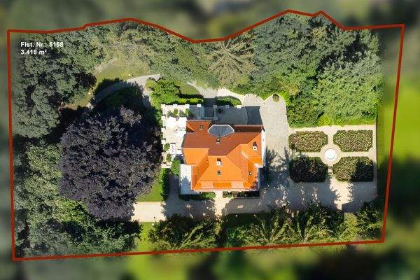 Grundstück_Villa_2_mitFlst.Nr.