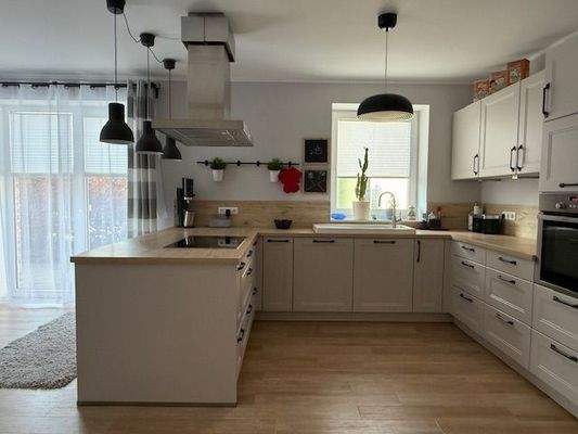 großz. Einbauküche