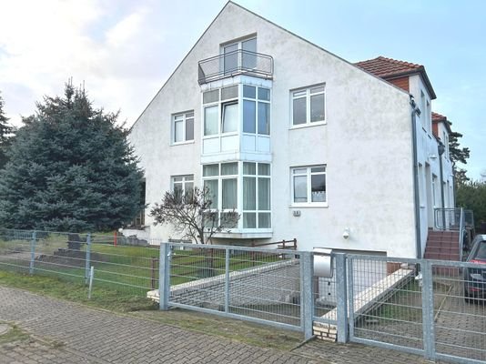 Zufahrt Tiefgarage, Auffahrt
