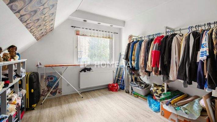 1. OG Ankleidezimmer 1