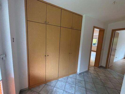 Flur mit Dielenschrank