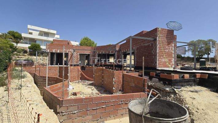 Elegant Southwest Facing Villa in Prestigious Las Colinas Golf