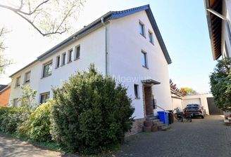 3397 Hauseingang, Hof + Garage