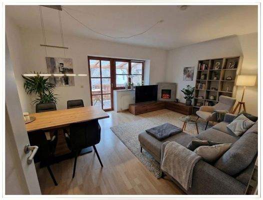 Wohnen/Essen zum Balkon