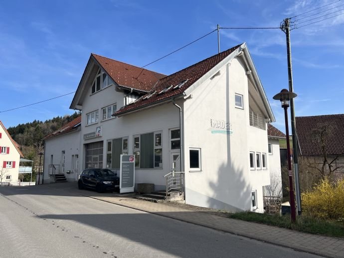 Mehrfamilienhaus mit Gewerbeanteil in historischer Stadt mit modernem Flair