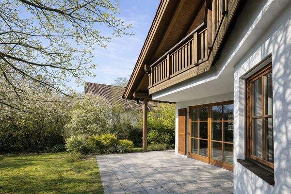 Schöne Terrasse Südseite