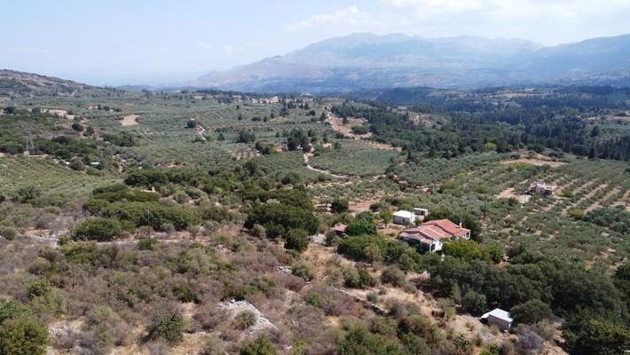 Kreta, Kaina: Grundstück mit herrlichem Bergblick zu verkaufen