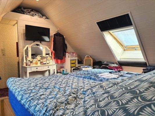 ausgebautes Spitzbodenzimmer