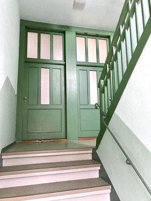 Eingangstüren im 1 OG