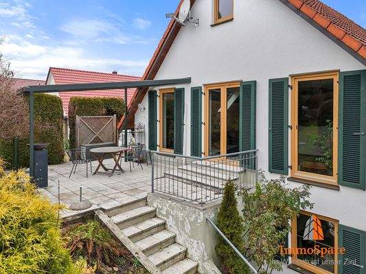 Blick auf die Terrasse des Neubaus