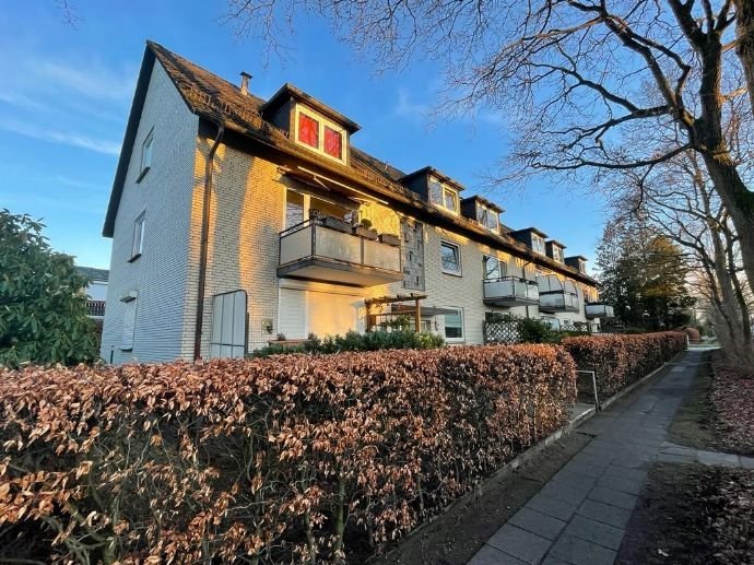 Vermietete 3-Zimmer-Wohnung mit  zwei Balkonen und TG-Stellplatz in Meiendorf!