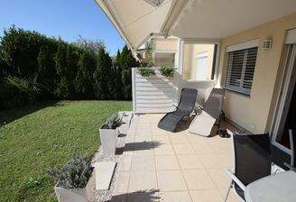 Traumhafte, neuwertige 3 Zi Gartenwohnung mit 400m² Eigengarten in Waidmannsdorf mit Tiefgarage