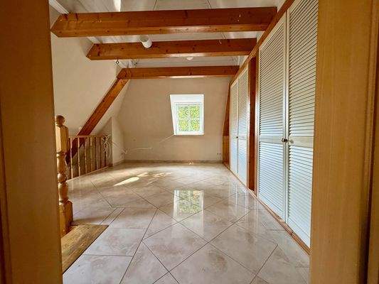 1.OG Schlafzimmer unmöbliert 