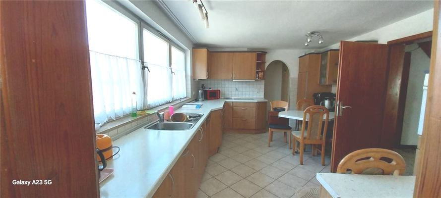 Küchenansicht zur Speisekammer EG