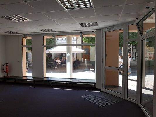 Ladenfläche mit Schaufenster