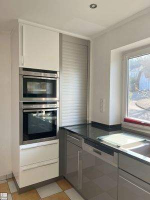 Offene Küche mit Einbauküche