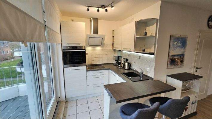 moderne Winkeleinbauküche