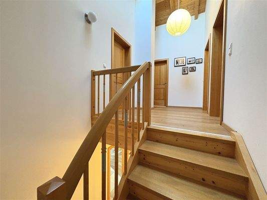 Diele OG Treppe