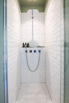 Best_Place_Wilhelmine_Gemberg_Weg_11_Bad2-52