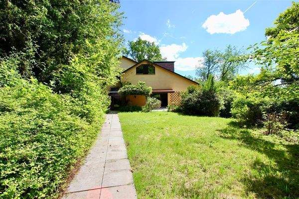 Ansicht vom Garten aus zur Terrasse vor WZ