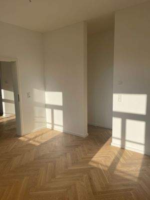 Schlafzimmer mit Zugang Badezimmer