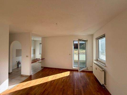 Helle 1-Raumwohnung mit Balkon