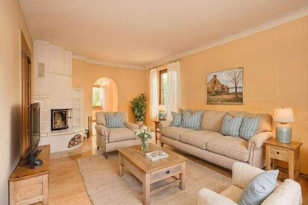 Living room - staged