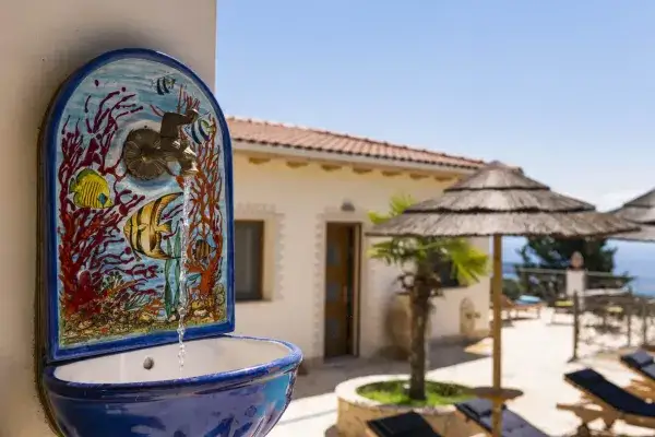 KL.VILLA WITHE HOUSELuxury-Villas-Lefkada-Details-