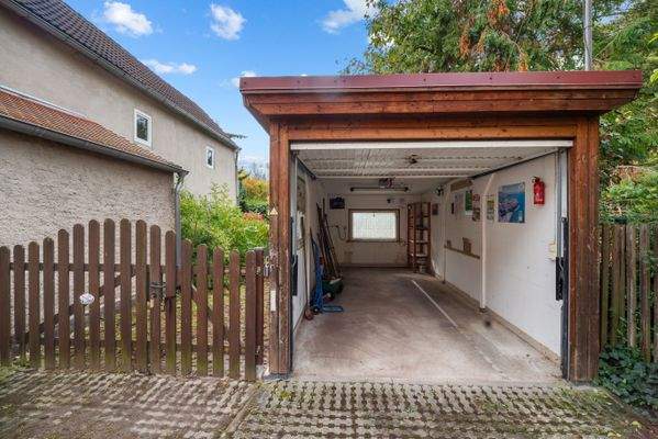 Gartengrundstück Garage