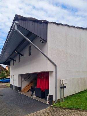 Nebengebäude mit Bad + Küche 