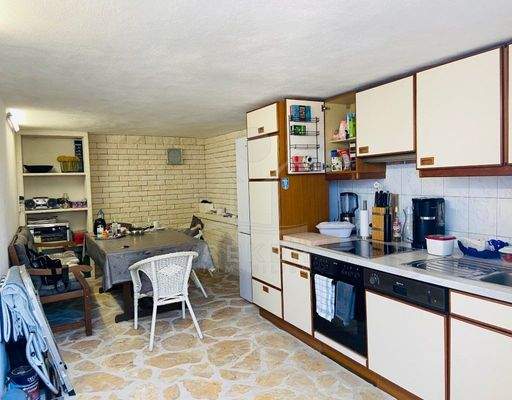 Alles ist bezugsfertig möbliert