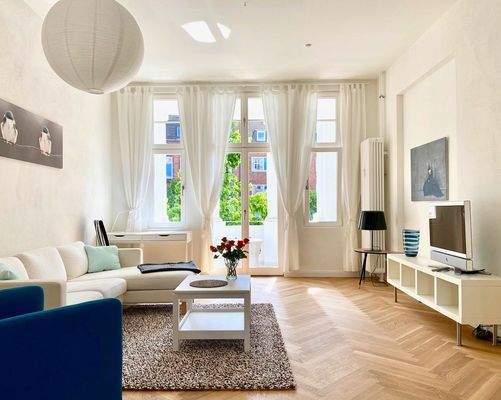 Fensterfront zur Loggia