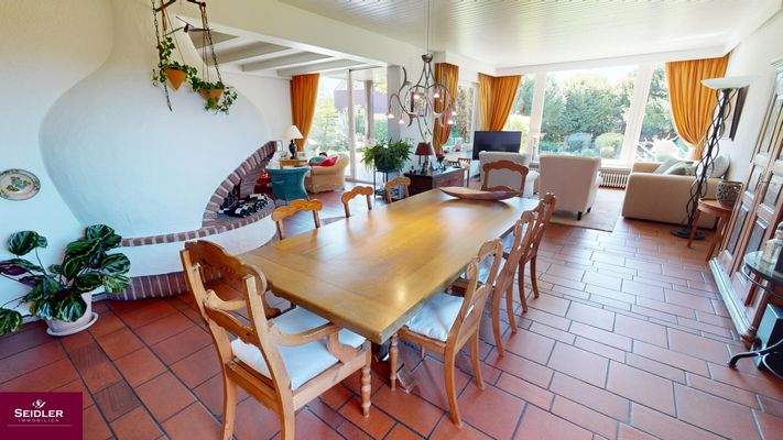 Grosszügiger Essbereich