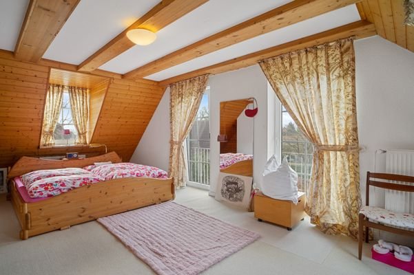 Schlafzimmer 1 OG_3