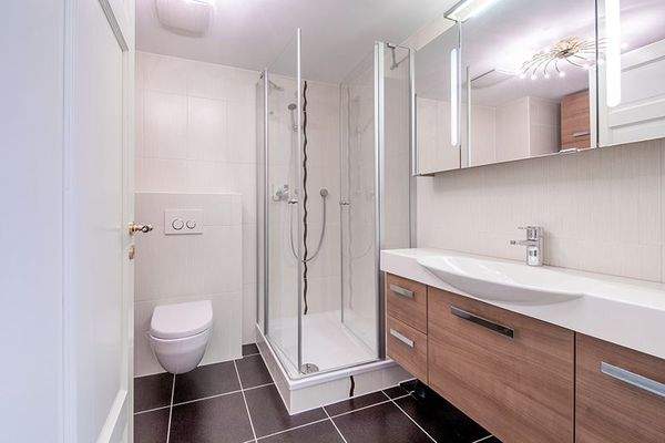 Badezimmer mit Waschmaschinenanschluss