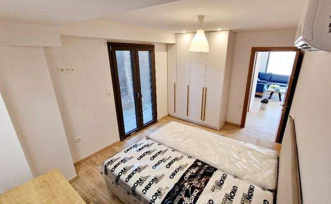 Kreta, Gournes: Renoviertes Gebäude mit 7 Wohnungen zu verkaufen