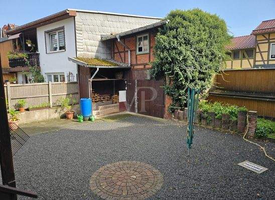 Ansicht Nebengebäude mit Garage 