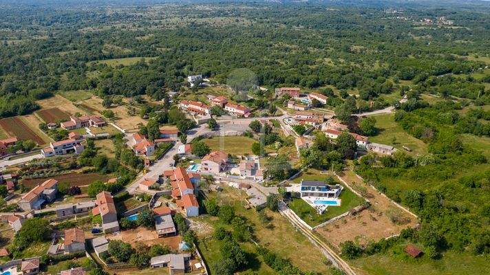 1.830 m² großes Grundstück