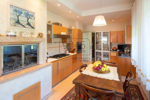 Exklusives Villenanwesen mit Seeblick in Garda - Gardasee