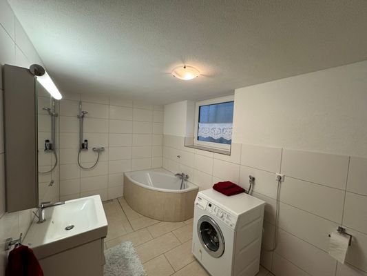 Badezimmer EG